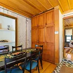 Historic House Near Popular Landmarks In Balat