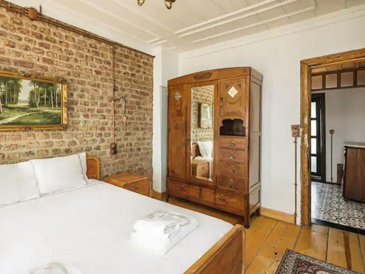 Historic House Near Popular Landmarks In Balat Villa