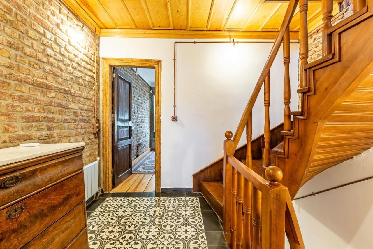 Historic House Near Popular Landmarks In Balat Villa Istanbul