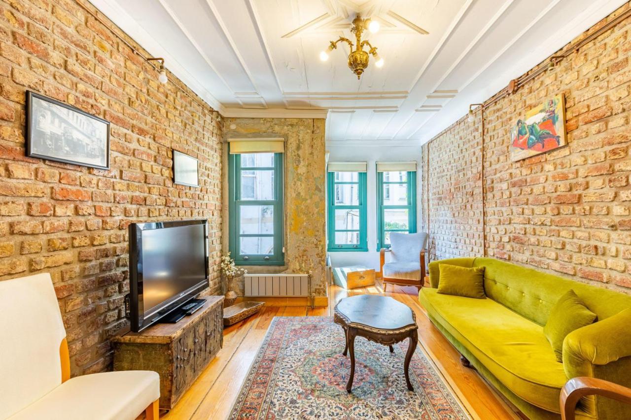 Villa Historic House Near Popular Landmarks In Balat Istanbul