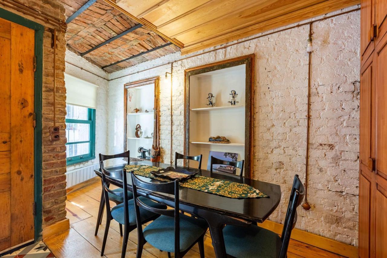 Historic House Near Popular Landmarks In Balat Villa